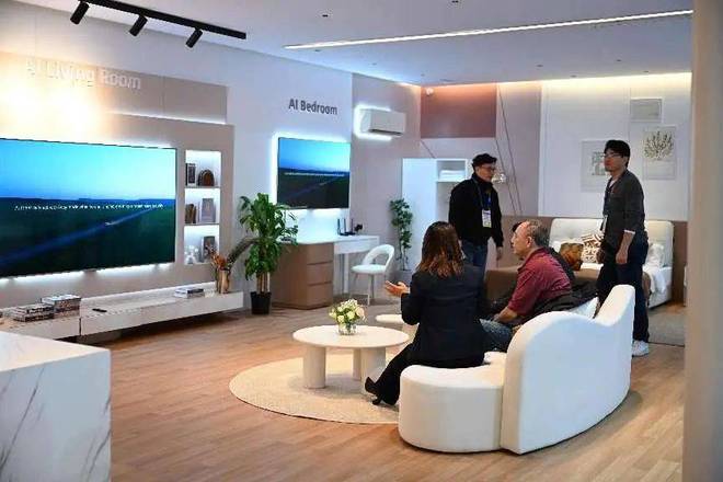 多款AI产品代言中国“智”造最抢眼爱游戏最新CES 2025开幕长虹(图7)