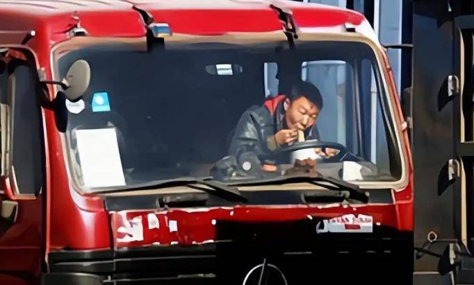 主流他们都是真夫妻吗？内行人道出实情爱游戏app手机版夫妻车已成大货车的(图4)