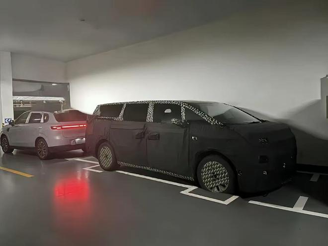 光定位全尺寸旗舰产品激光雷达+高阶智驾会火爱游戏app最新登录入口零跑全新MPV曝(图2)