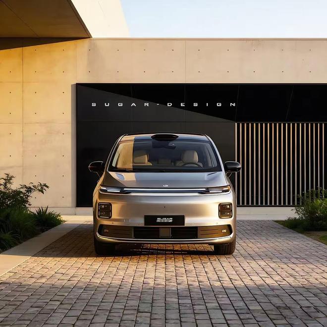 光定位全尺寸旗舰产品激光雷达+高阶智驾会火爱游戏app最新登录入口零跑全新MPV曝(图16)